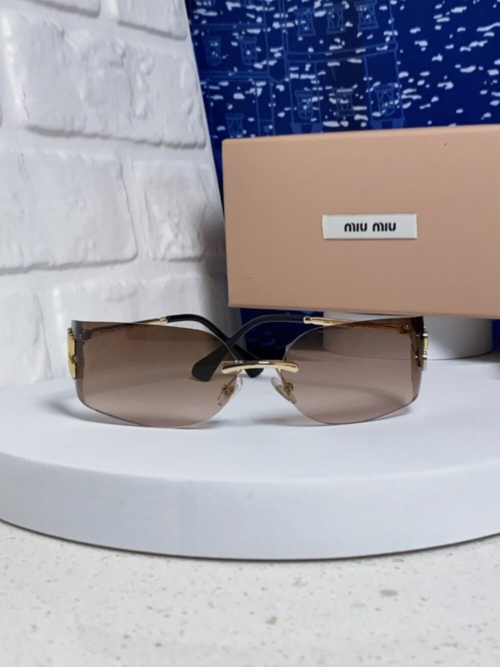 Miu Miu Rimless Gradient Sunglasses with Logo Detail - Picture 3 of 10